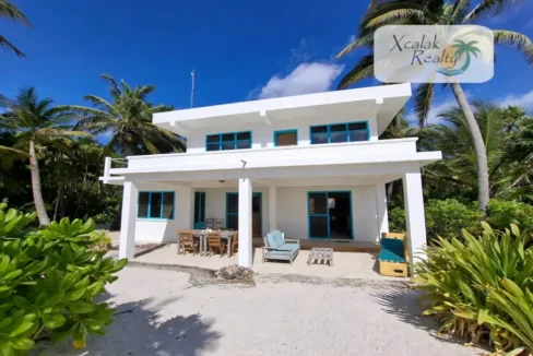 Beachfront house for sale in Xcalak