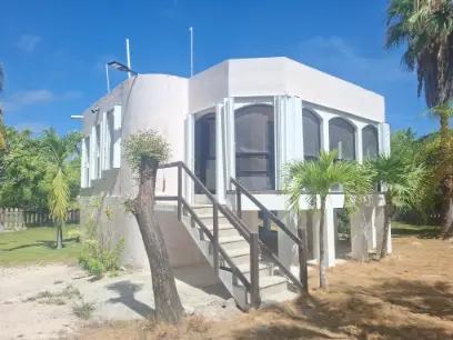 House for sale in the town of Xcalak